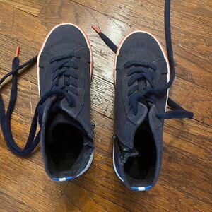 Mini Biden side-zip navy high tops